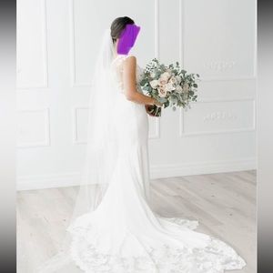 Long veil with blusher